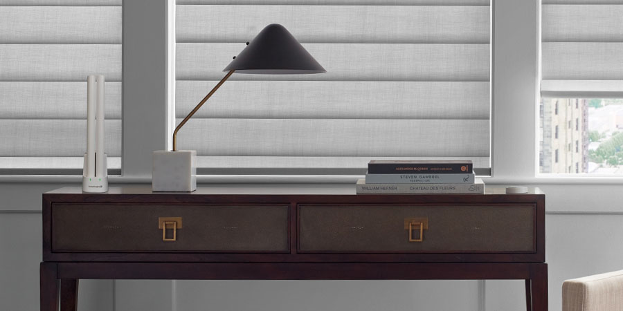 Hunter Douglas charging station for PowerView rechargeable battery wands