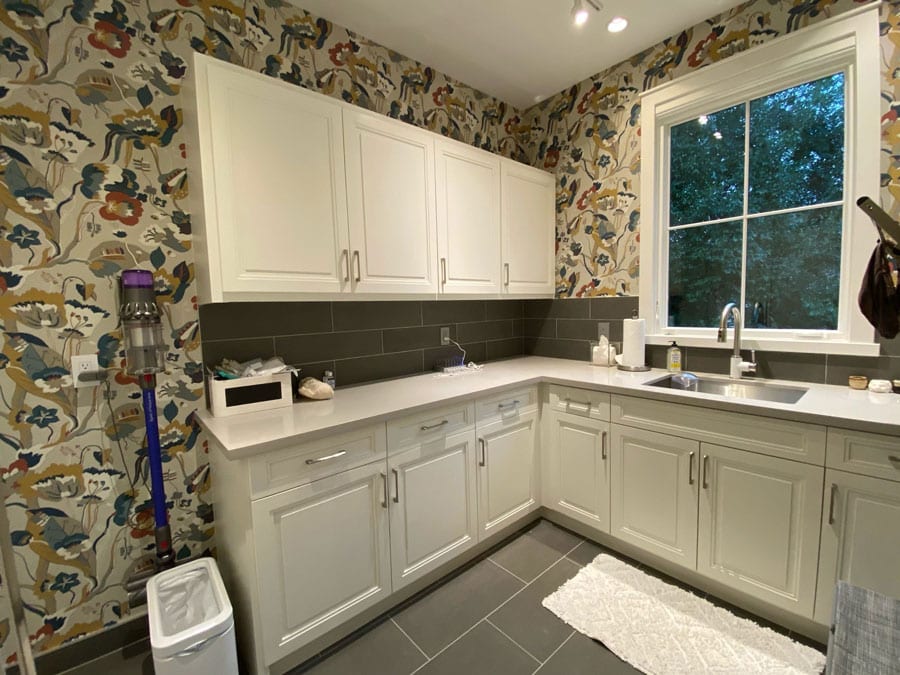 white kitchen after adding wall coverings in Friendswood, TX