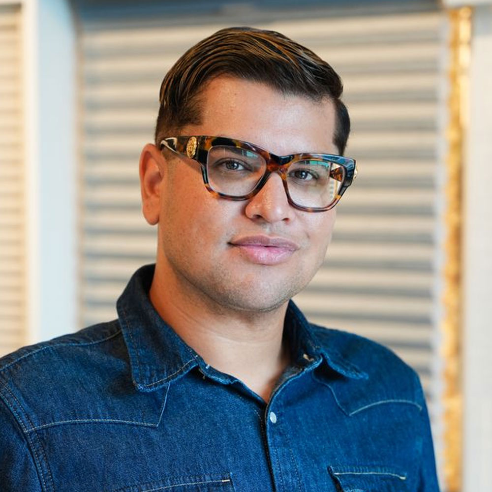 creative-blinds-about-carlos-aponte