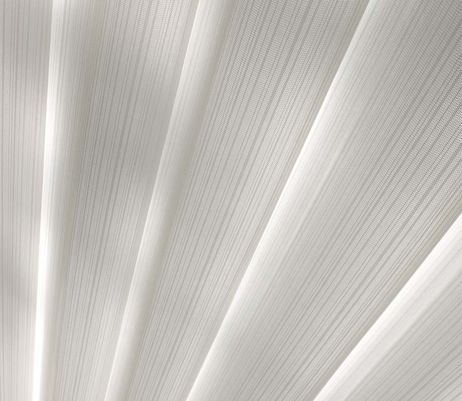 luminette-vertical-sheer-shades-detailing-creative-blinds white closeup of vertical sheer shade
